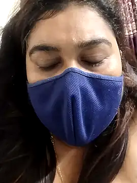 Snapshot of indianlisa5 chatting on 8, 8, 2026 indianlisa5 online show from 8, 8, 2026