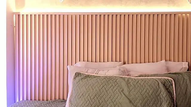 daiana curly online show from 11, 10, 2025