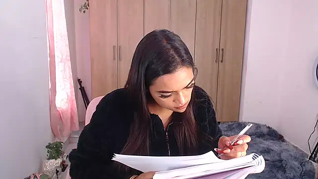 fairylatin222 online show from 9, 2, 2025