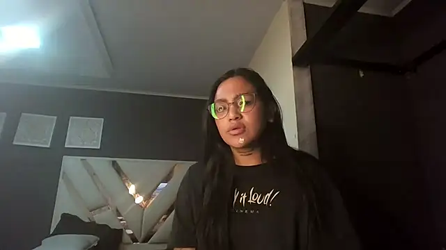 fairylatin222 online show from 13, 4, 2026