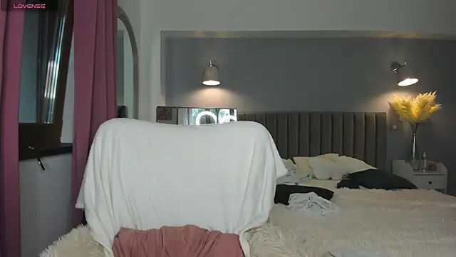Snapshot of Awesome_Jolie chatting on 17, 9, 2025 Awesome Jolie online show from 17, 9, 2025