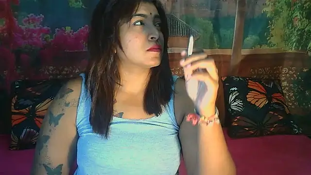 Snapshot of RoyalIndianCreamPuff chatting on 28, 6, 2026 RoyalIndianCreamPuff online show from 28, 6, 2026