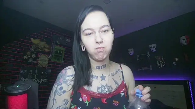 MoorderxDoll online show from 3, 3, 2026