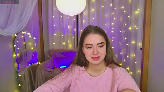 Snapshot of LovelyJessie chatting on 4, 1, 2025 LovelyJessie online show from 4, 1, 2025