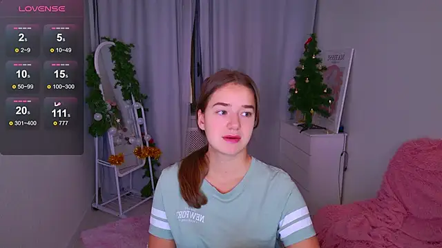 Snapshot of LovelyJessie chatting on 20, 12, 2025 LovelyJessie online show from 20, 12, 2025