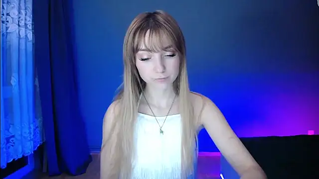 LuciaYoung online show from 1, 3, 2025