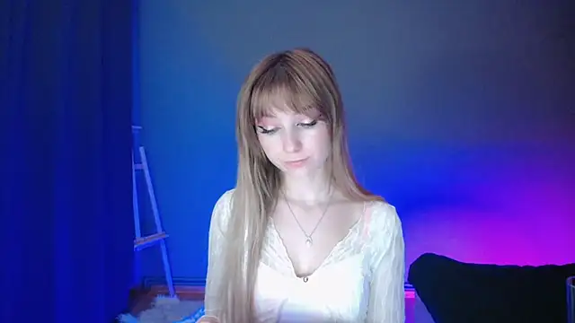 LuciaYoung online show from 11, 3, 2025