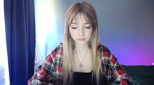 LuciaYoung online show from 20, 3, 2025