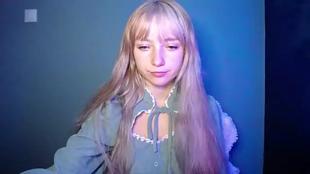 LuciaYoung online show from 16, 9, 2025