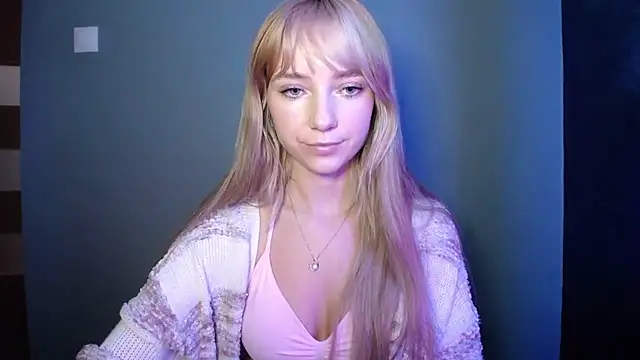 LuciaYoung online show from 30, 9, 2025