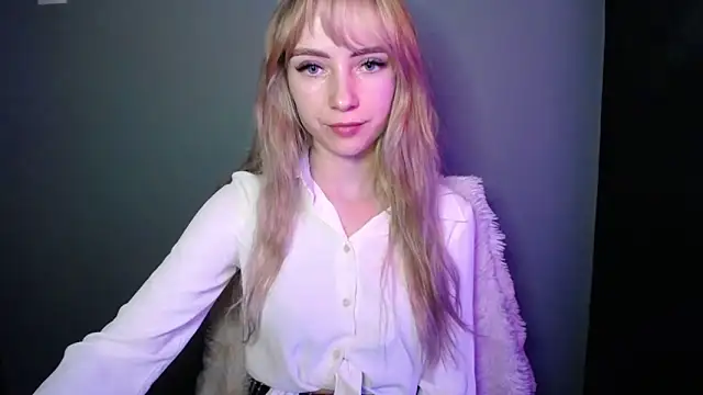 LuciaYoung online show from 20, 12, 2025