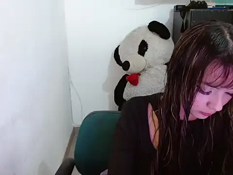  annie rosse online show from 15, 4, 2026