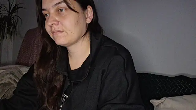 Cyndee Winter online show from 16, 10, 2025