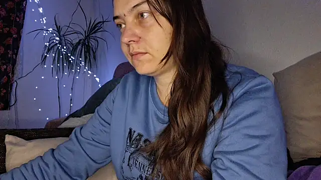 Cyndee Winter online show from 7, 11, 2025