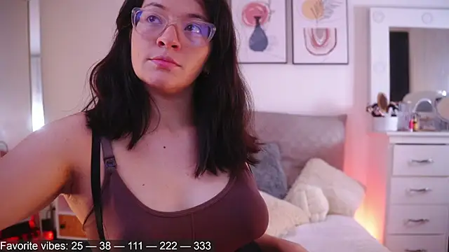 Snapshot of Anah_s chatting on 25, 6, 2026 Anah s online show from 25, 6, 2026