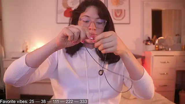 Snapshot of Anah_s chatting on 7, 7, 2026 Anah s online show from 7, 7, 2026