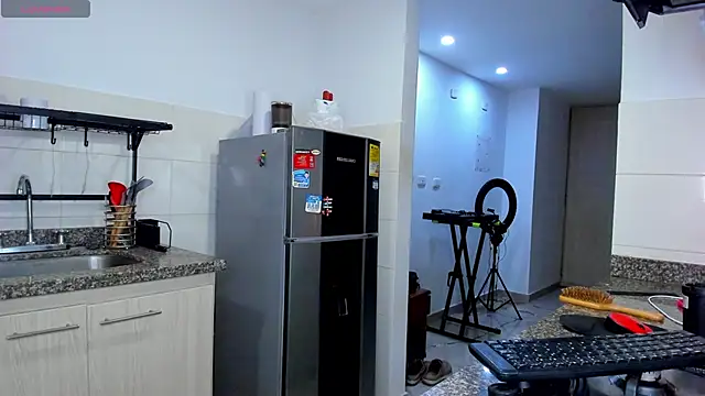 AbrilStivenson  online show from 19, 2, 2025