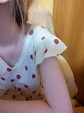 Snapshot of Elza_kom chatting on 19, 1, 2025 Elza kom online show from 19, 1, 2025