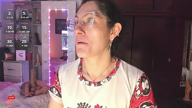 Snapshot of Rapunzeell_ chatting on 25, 6, 2026 Rapunzeell online show from 25, 6, 2026