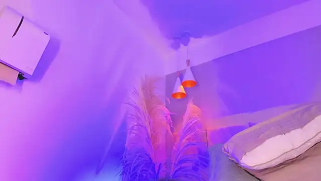 sofia pamela online show from 28, 2, 2025