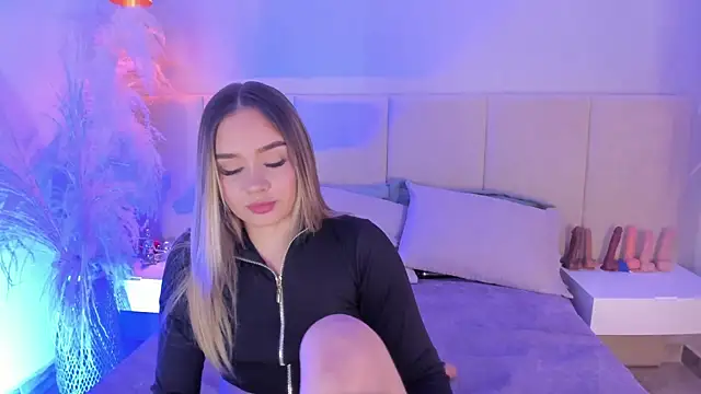 sofia pamela online show from 4, 3, 2025