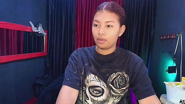 Snapshot of JadaRoberts chatting on 19, 12, 2024 JadaRoberts online show from 19, 12, 2024