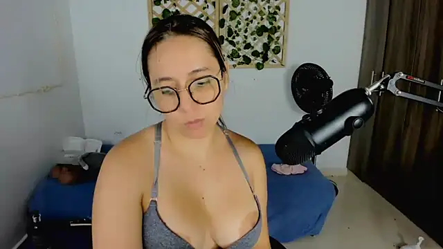 isa loves cum online show from 17, 9, 2025