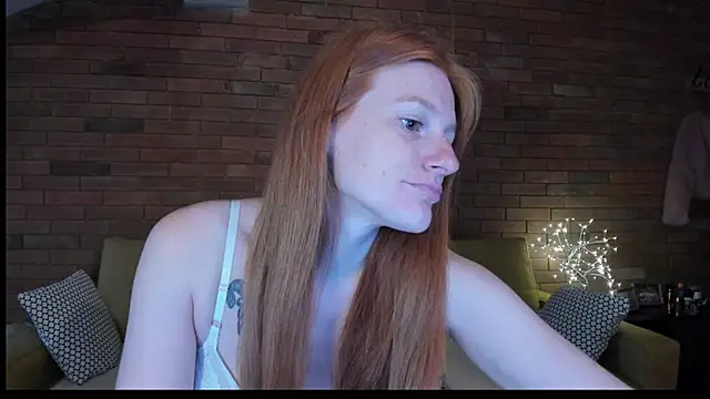Snapshot of Aliceginger99 chatting on 13, 9, 2025 Aliceginger99 online show from 13, 9, 2025
