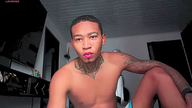 Snapshot of sexy_blacks_ chatting on 17, 6, 2026 sexy blacks online show from 17, 6, 2026