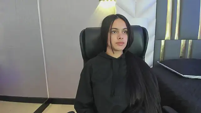 ChloeHarper  online show from 28, 4, 2026