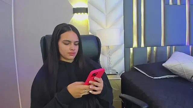 ChloeHarper  online show from 29, 4, 2026