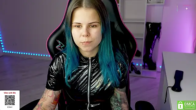 Latex Kitty online show from 20, 12, 2025