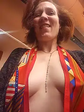Snapshot of Exhibitionsplit chatting on 9, 2, 2025 Exhibitionsplit online show from 9, 2, 2025