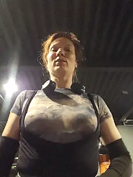 Snapshot of Exhibitionsplit chatting on 21, 9, 2025 Exhibitionsplit online show from 21, 9, 2025