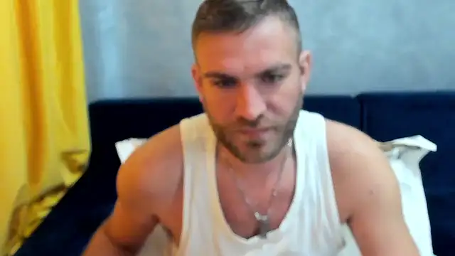Snapshot of 10in_deluxe chatting on 10, 3, 2025 10in deluxe online show from 10, 3, 2025