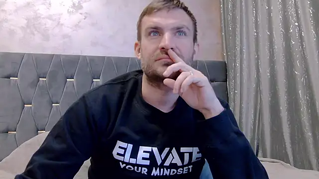 Snapshot of 10in_deluxe chatting on 23, 2, 2026 10in deluxe online show from 23, 2, 2026