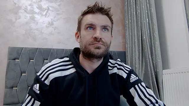 Snapshot of 10in_deluxe chatting on 4, 3, 2026 10in deluxe online show from 4, 3, 2026