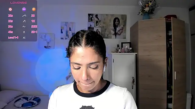 VeronikaOlsen online show from 26, 11, 2025