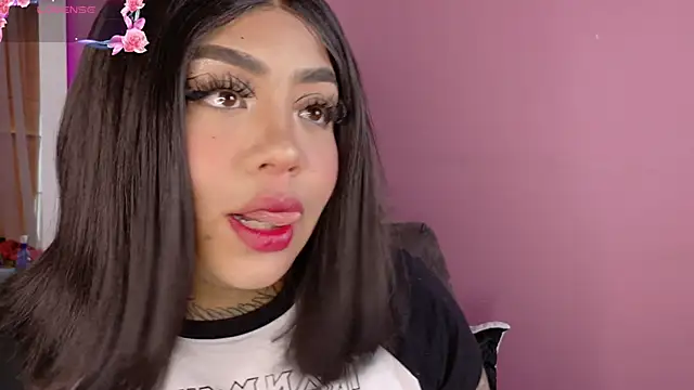 foxxy-lov3 online show from 7, 4, 2026