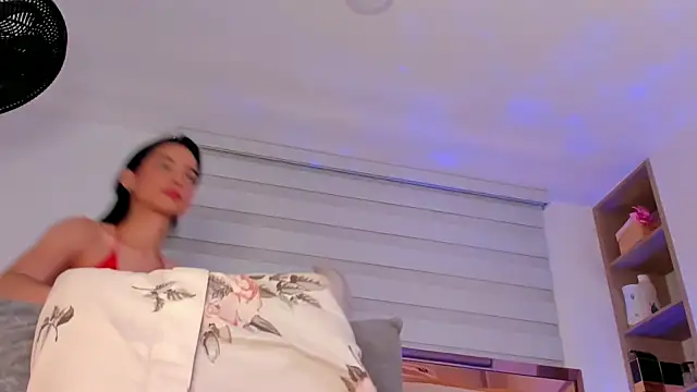 violetta-brown1 online show from 10, 12, 2024