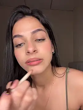 violetta-brown1 online show from 9, 11, 2025