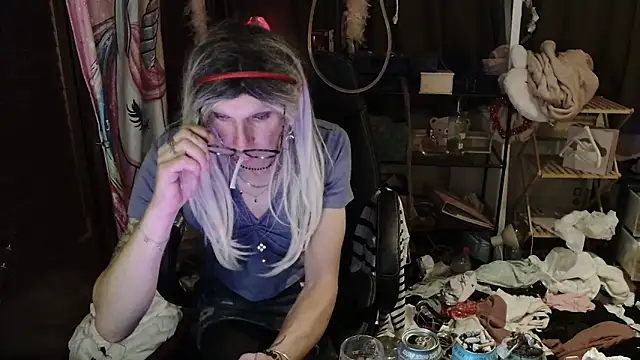 Ombeline1 online show from 12, 10, 2025