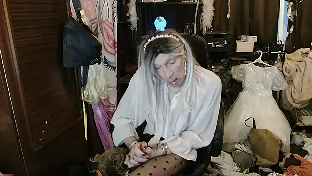 Ombeline1 online show from 28, 11, 2025