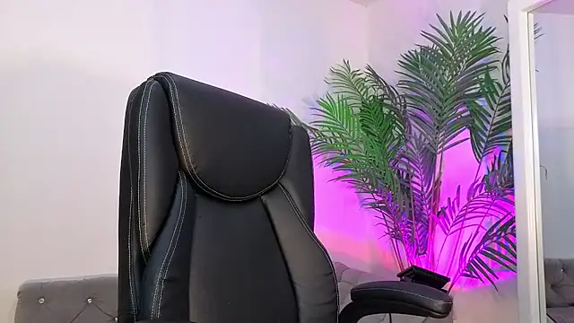 alina cruz online show from 4, 11, 2025