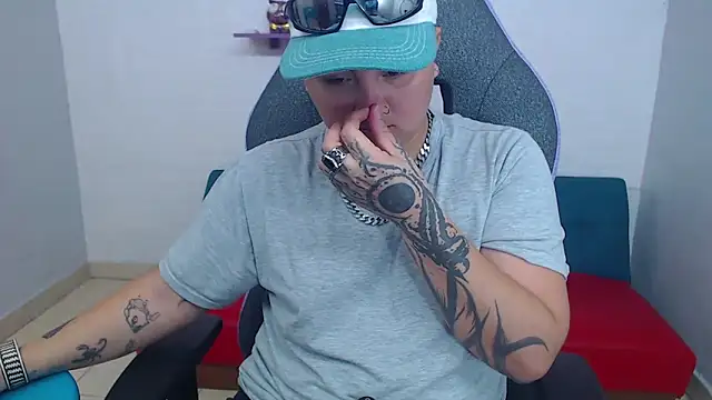 Snapshot of isabeautyx19 chatting on 30, 1, 2025 isabeautyx19 online show from 30, 1, 2025