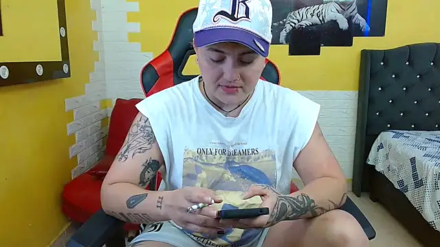 Snapshot of isabeautyx19 chatting on 16, 9, 2025 isabeautyx19 online show from 16, 9, 2025