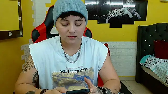 isabeautyx19 online show from 26, 10, 2025