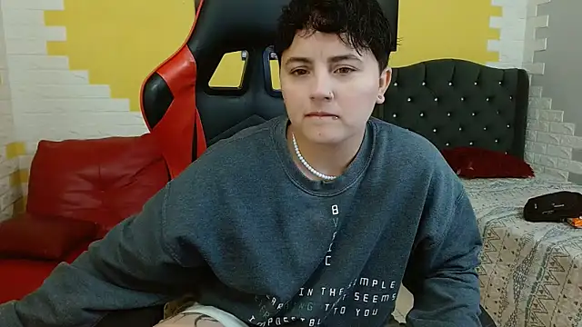 isabeautyx19 online show from 28, 11, 2025