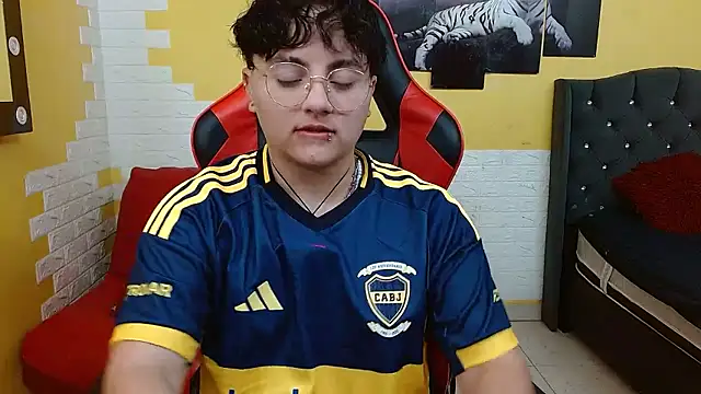 isabeautyx19 online show from 11, 1, 2026