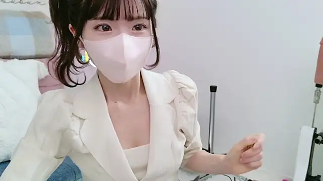 -minami- online show from 8, 3, 2025